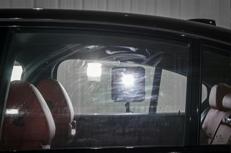CARPRO GlassFiber Microfiber Drying Towel - Spotless Glass Windshield & Windows, Microfiber Edge, Lint & Tag Free, Car Washing & Auto Detailing (Pack of 1) - Image 4